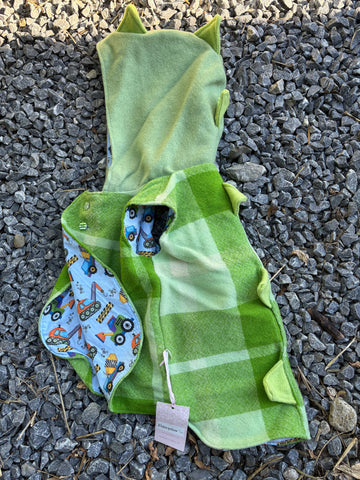 Size 4 Green tartan with diggers and spikes