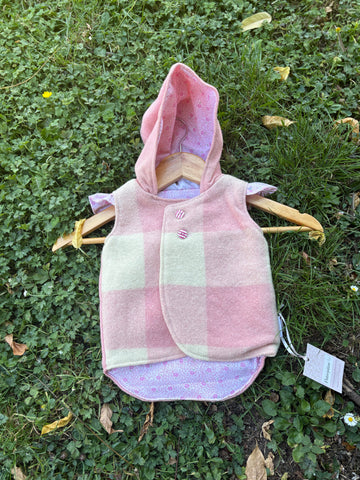 Size 00 Pink and cream checked with teeny pink and white floral and frills