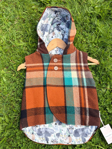 Size 4 Brown tartan with woodland